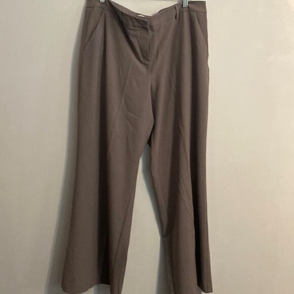 New York & Co  stretch Tan wide leg pants, size 16 - Picture 1 of 3